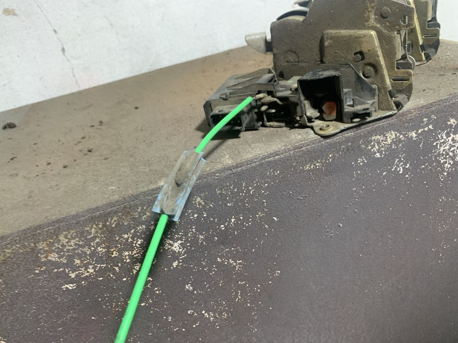 Пррдам замки ограничитель е34