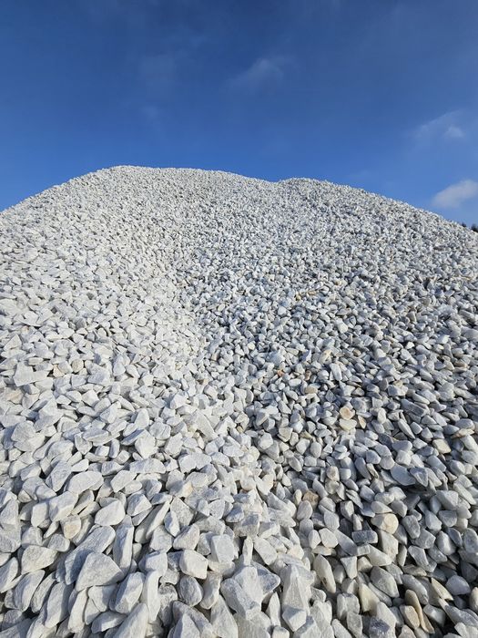 Grys ozdobny Biały Bianco Carrara. Kamień ogrodowy