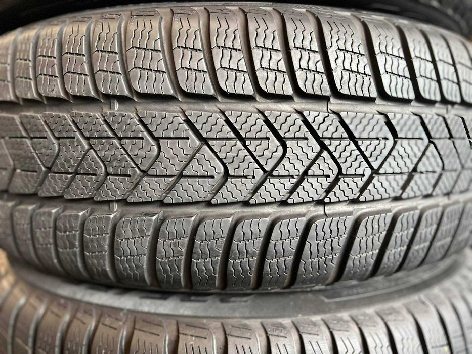 Шини зимові 225х55хR17 Pirelli Sottozero3 RSC 4шт 90%