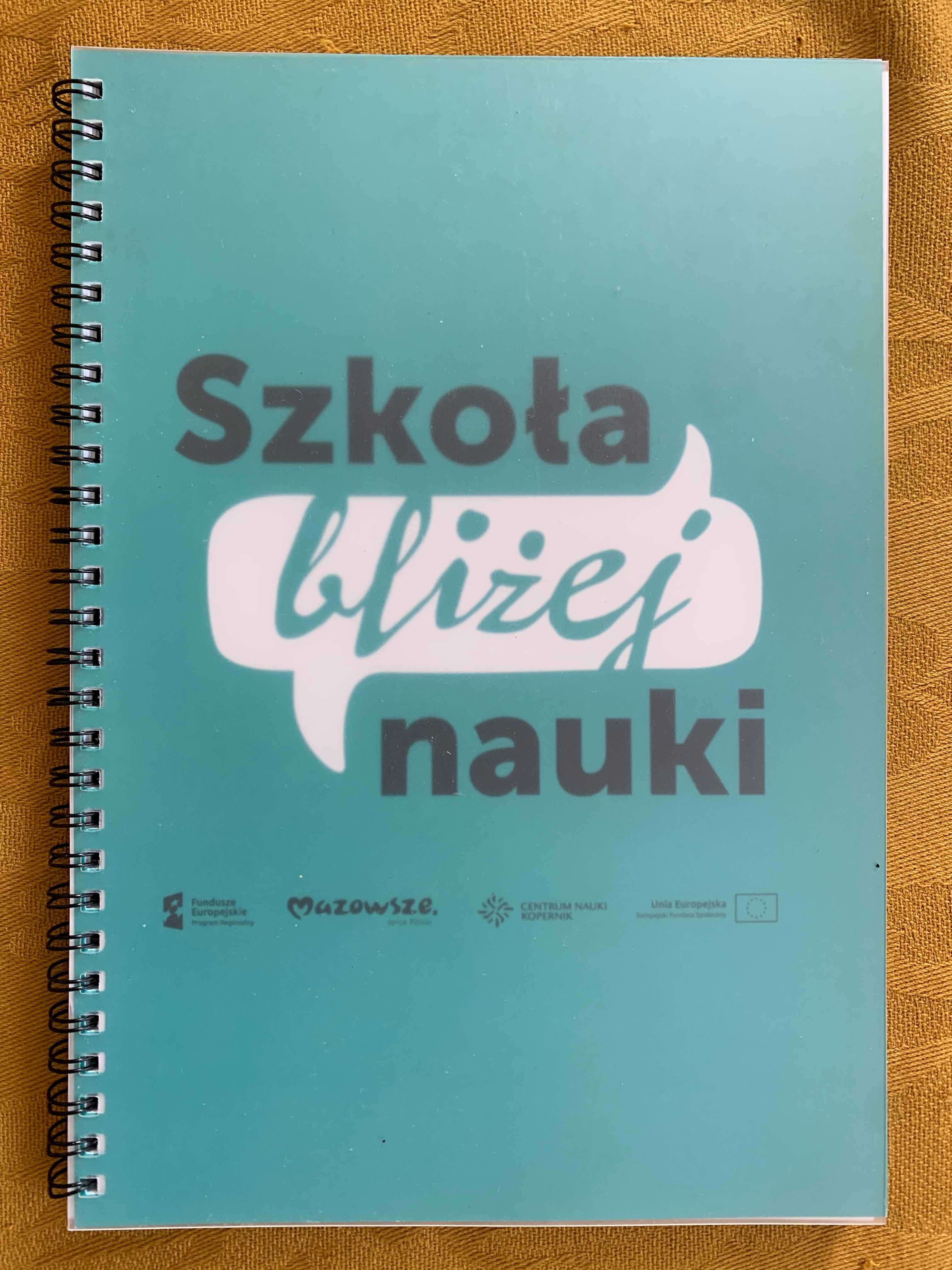 Zielony notes notatnik brulion w linie