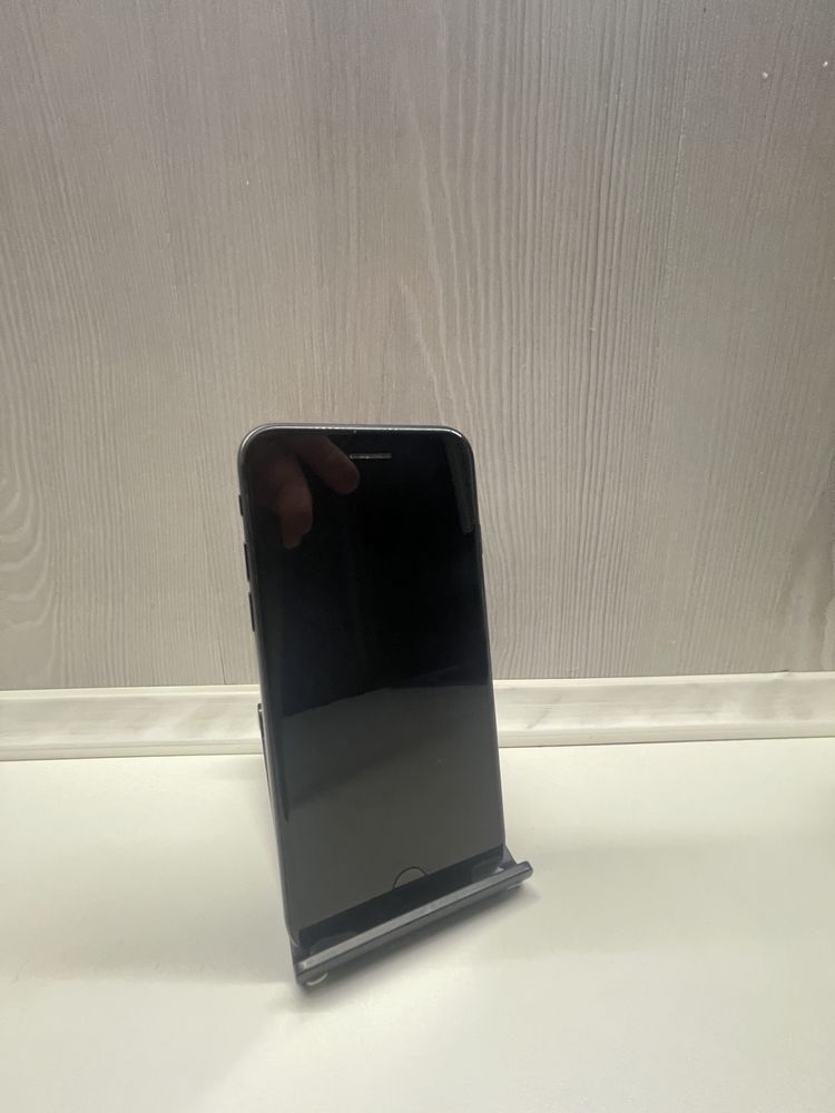 Продам iphone 7