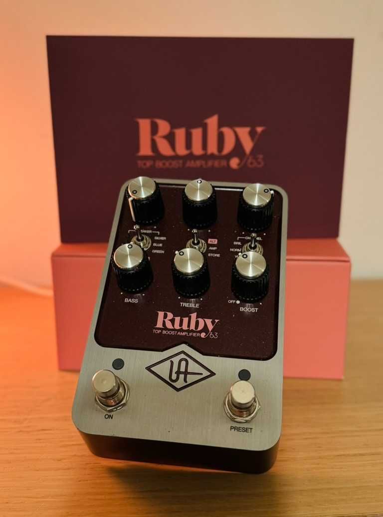 UAFX Universal Audio Ruby '63 Top Boost