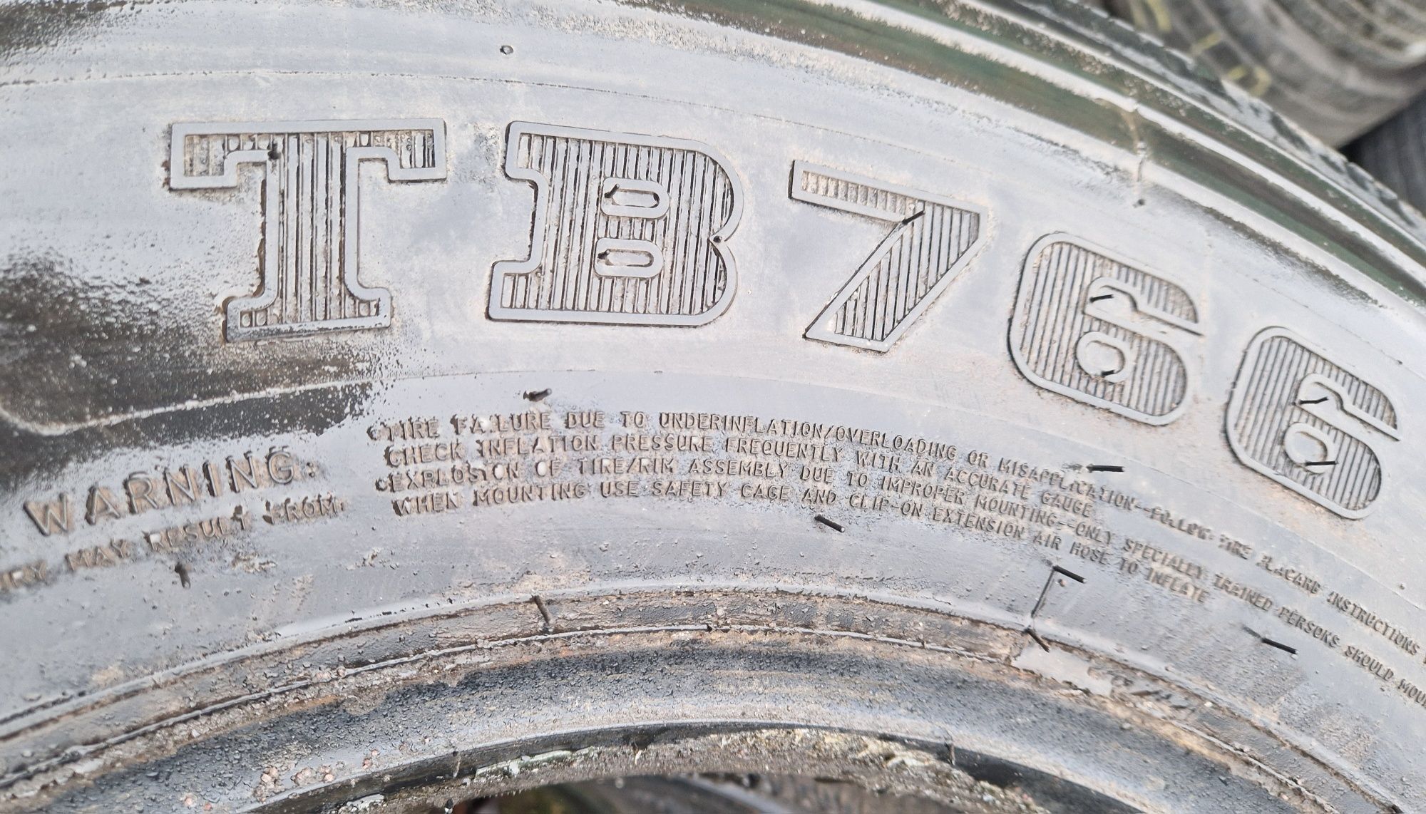 Używane opony ciężarowe 315/70R22,5 FULLRUN TB766 Przód/Prowadzące 98%
