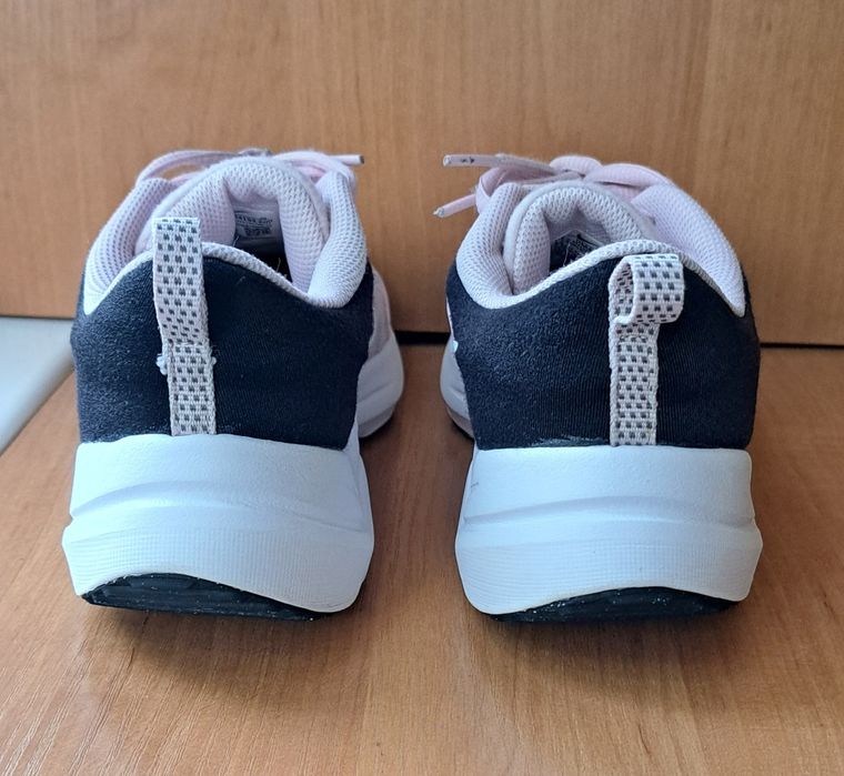 Кросівки оригінальні Nike p36,5