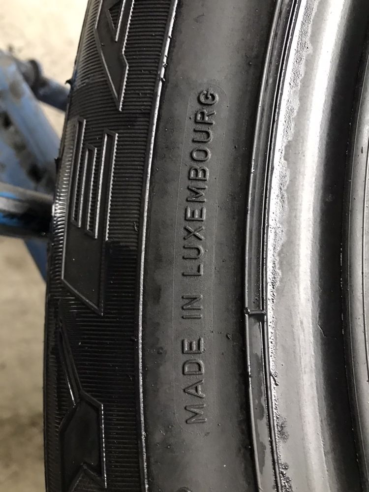 255/50/21 R21 Goodyear Ultra Grip Perfomance 4шт зима