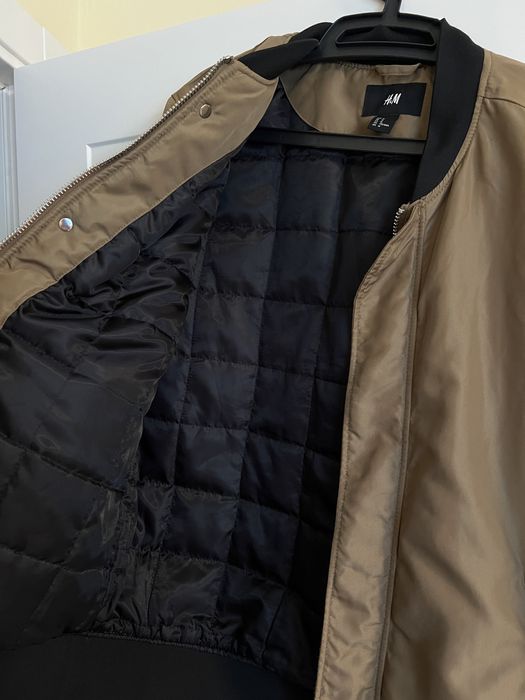 Стильний бомбер h&m