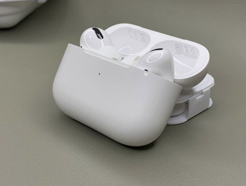 Наушники безпроводные APPLE AIRPODS 2