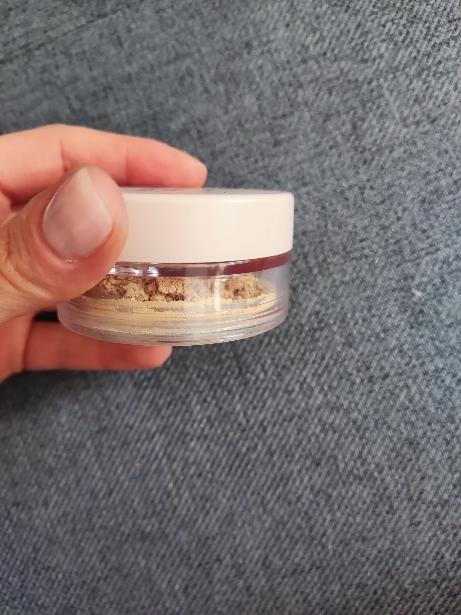 Puder matujący Annabelle Minerals