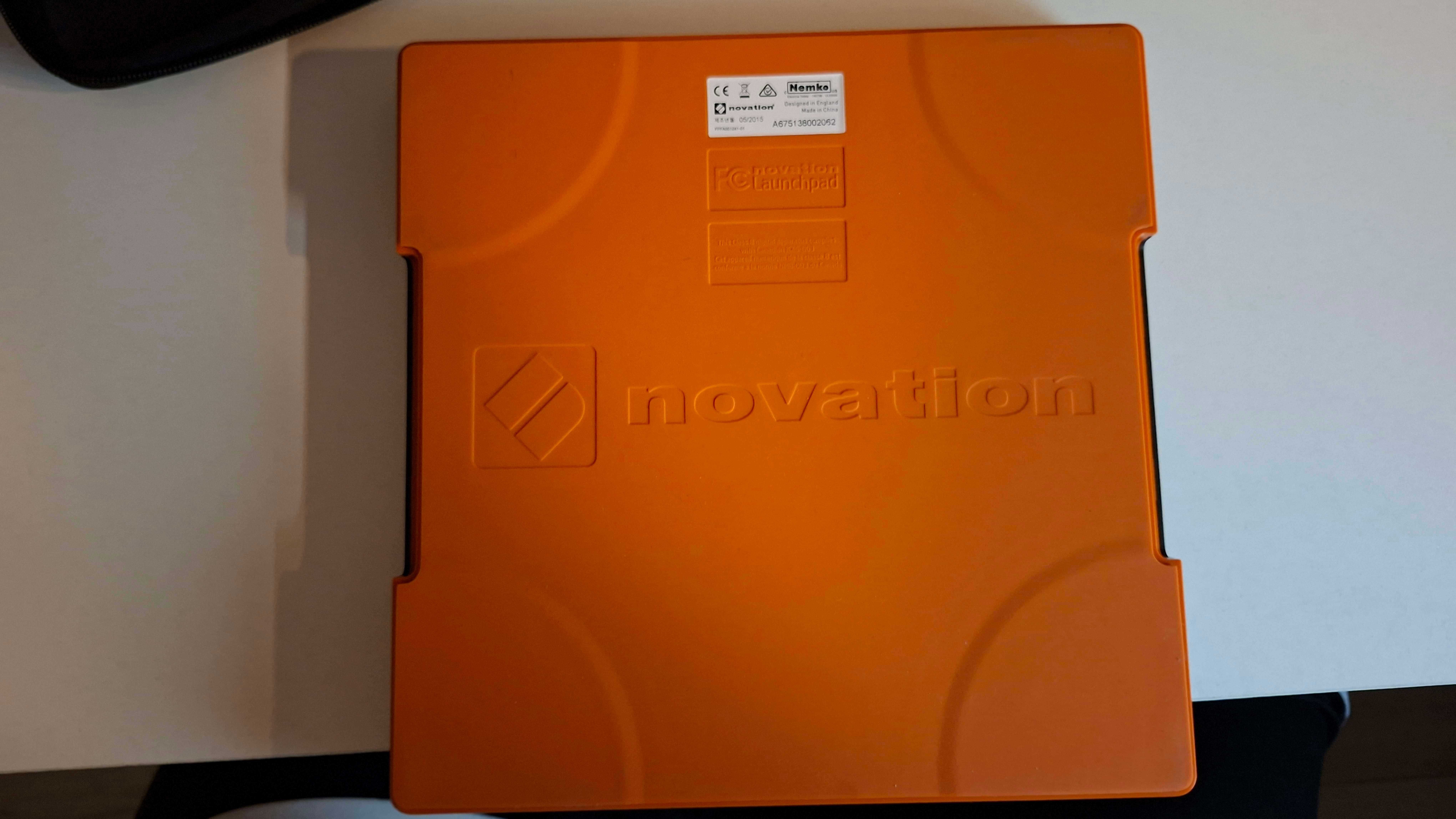 Novation Launchpad MK2 MIDI + Pokrowiec + Kable