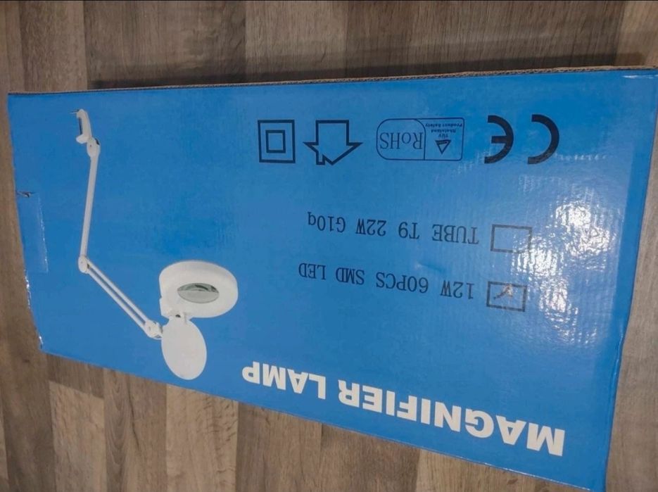 Lampa z lupą do kosmetologii/paznokci