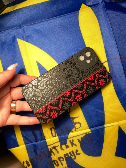 Чохли на IPHONE нові