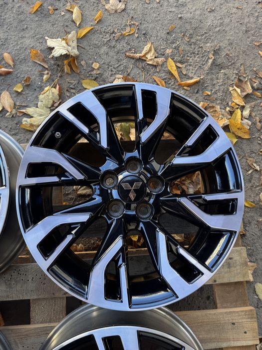 Mitsubishi R18 диски оригінальні