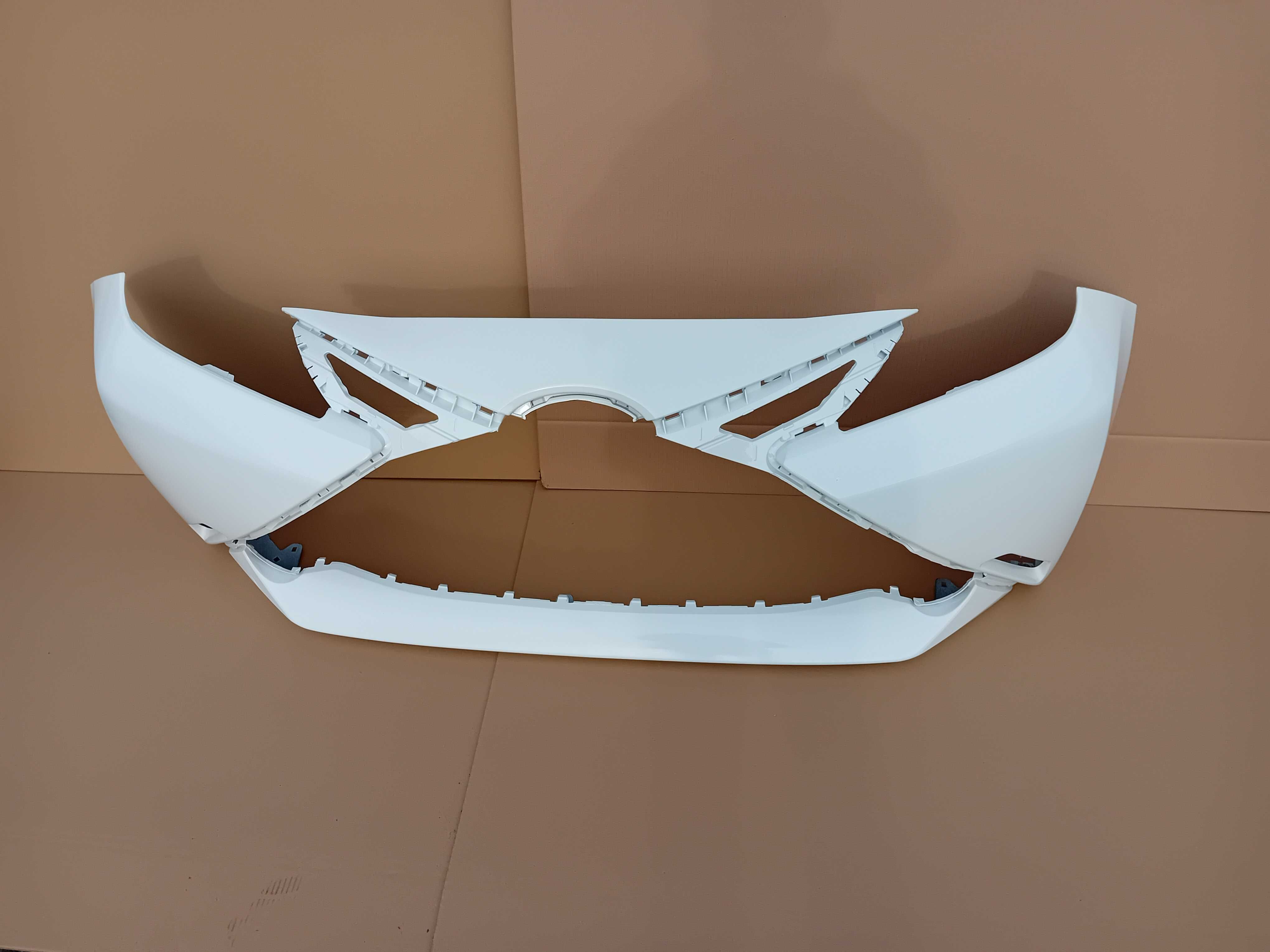 Toyota Aygo II (AB40) 14-18r zderzak przedni w kolorze białym 068