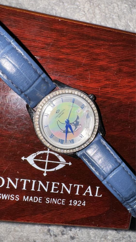 Годинник Continental