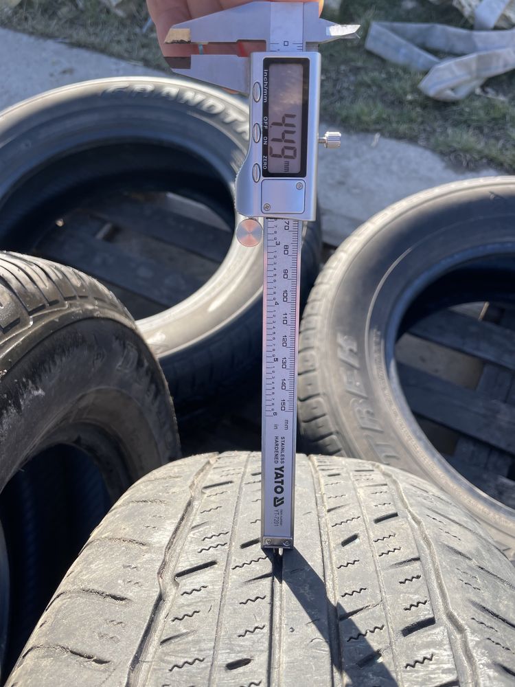 Шини Dunlop AT23 275/60R18 всесезонні.