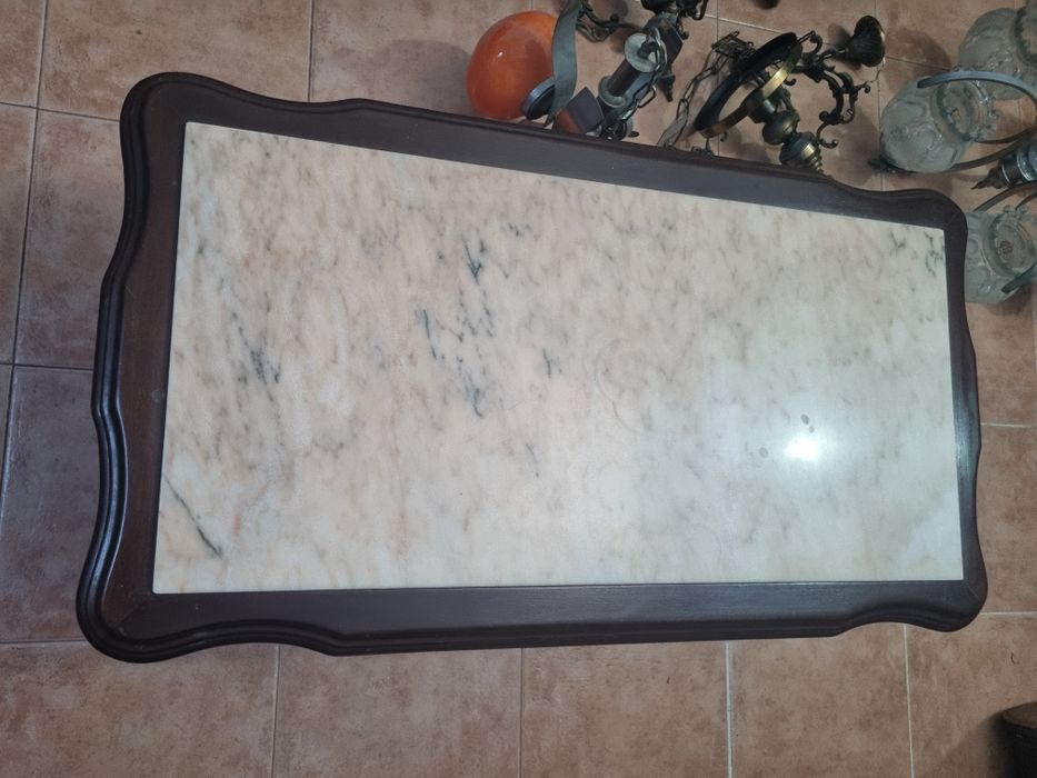 Mesa de sala com pedra mármore