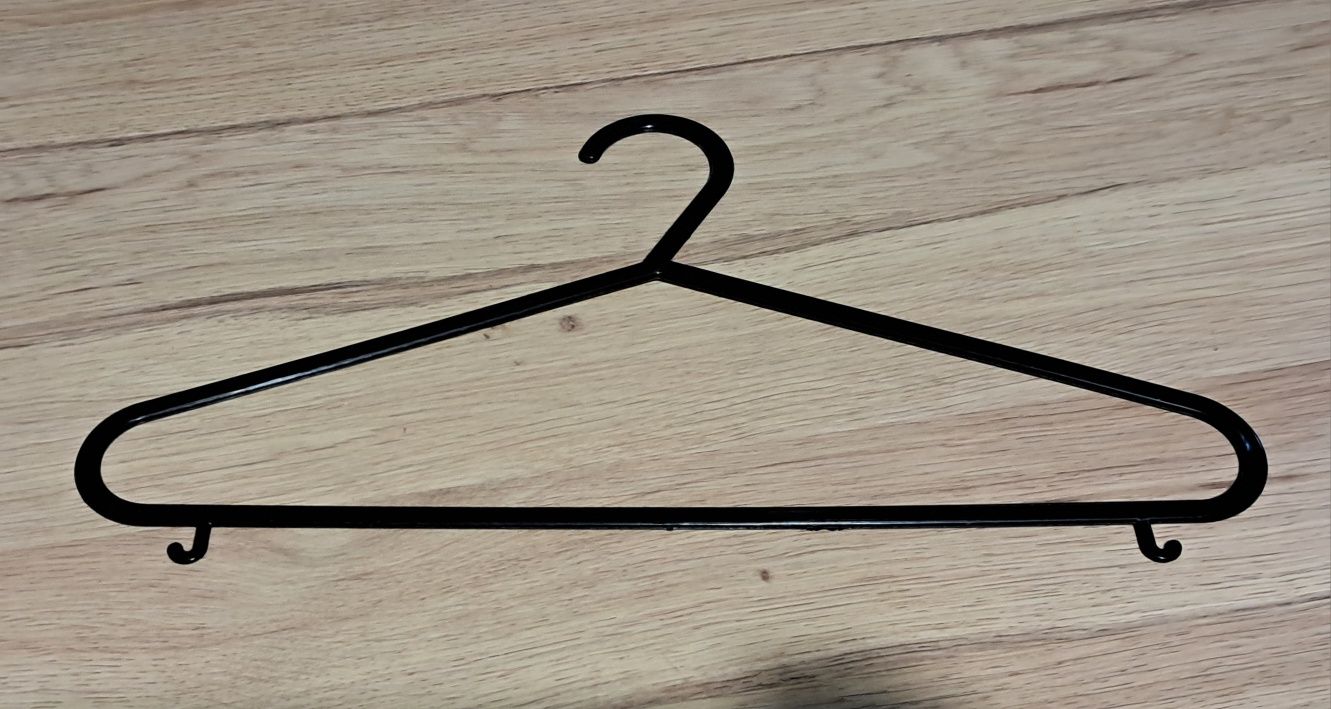 zestaw 30  x cienkie wieszaki plastikowe  czarne