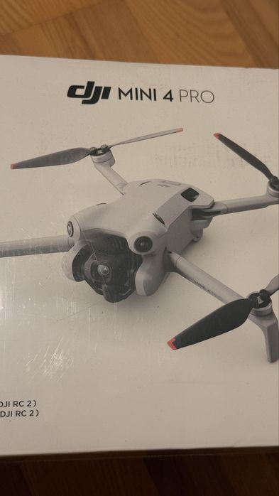 Dron DJI mini 4 Pro - fly more combo