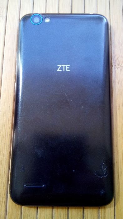 Телефон ZTE blade l4