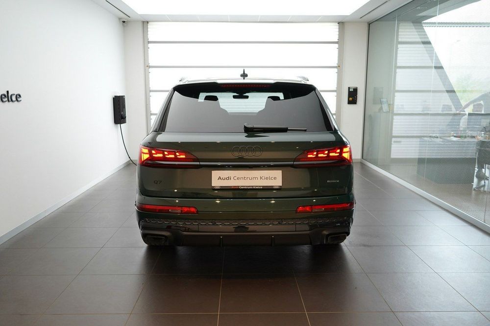 Audi Q7 S line 55 TFSI e quattro 394 KM tiptronic DEMO