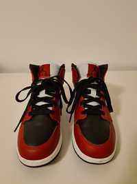 Tenis Air Jordan 1 Mid GS "Chicago Black Toe"