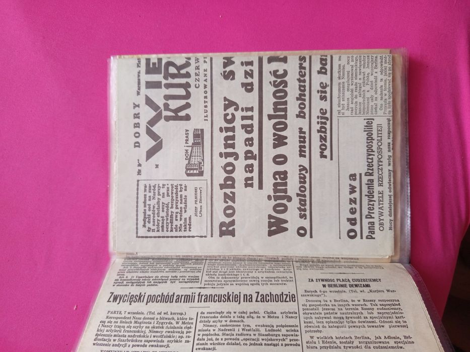 Zestaw gazet z drugiej wojny światowej