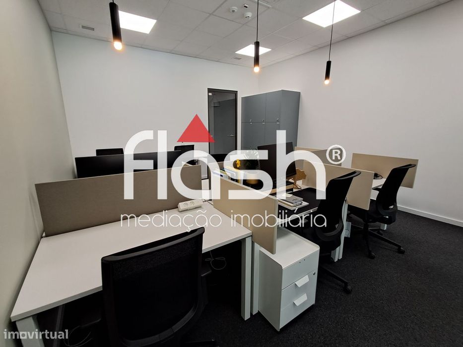Espaços de Escritórios para 6 pessoas em Loulé