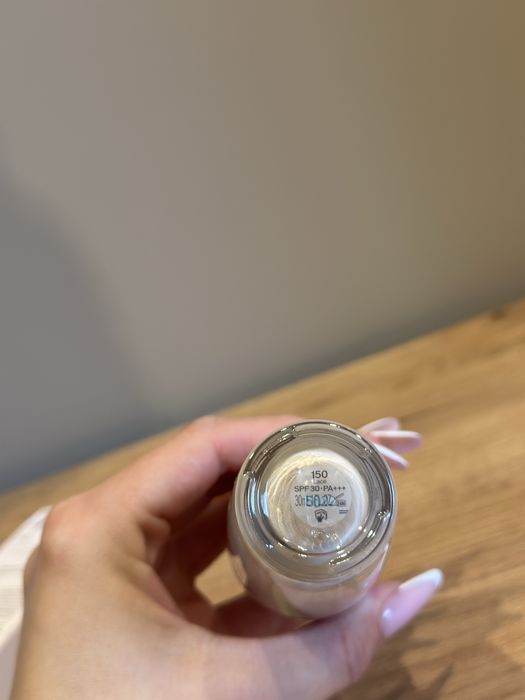 Тональний Shiseido Revitalessence Skin Glow Foundation