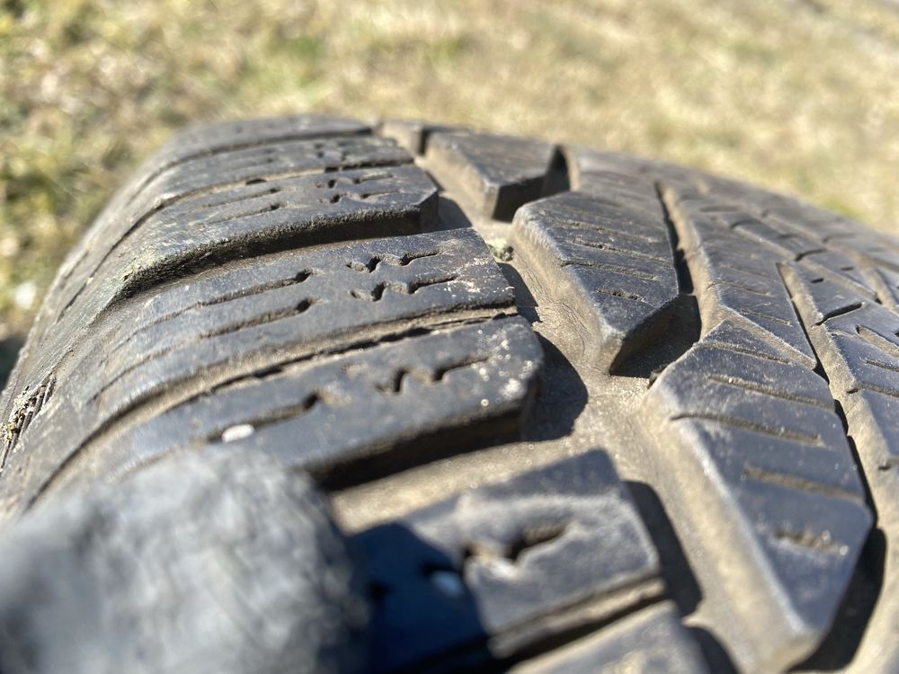 2 Opony zimowe 195/65 R15T + felgi stalowe