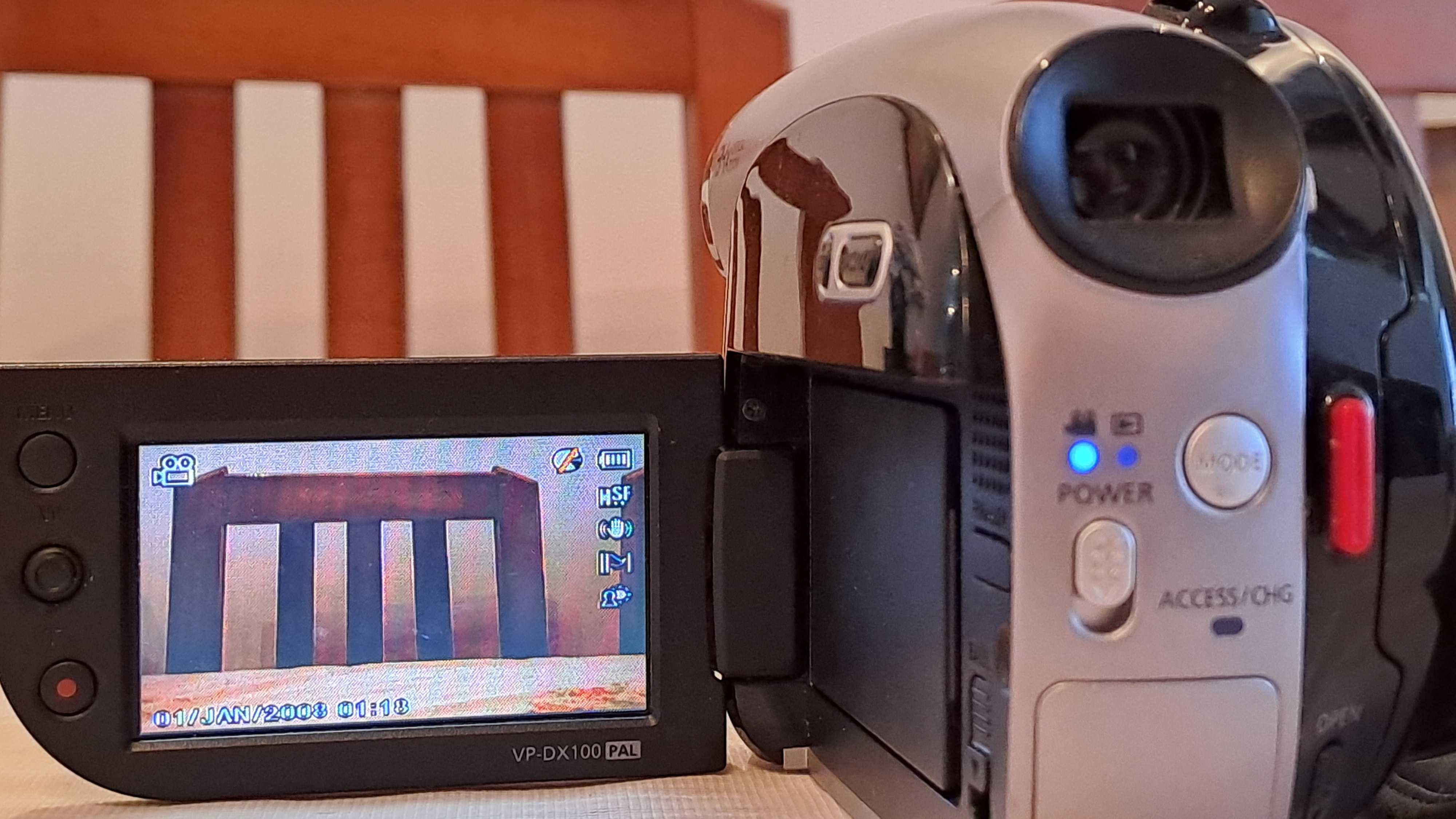 Câmara de Vídeo Samsung VP-DX100/XEF.