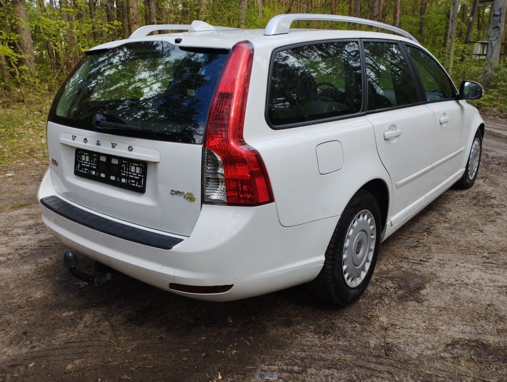 Volvo V50 Lift 1.6 e-HDi 115 KM