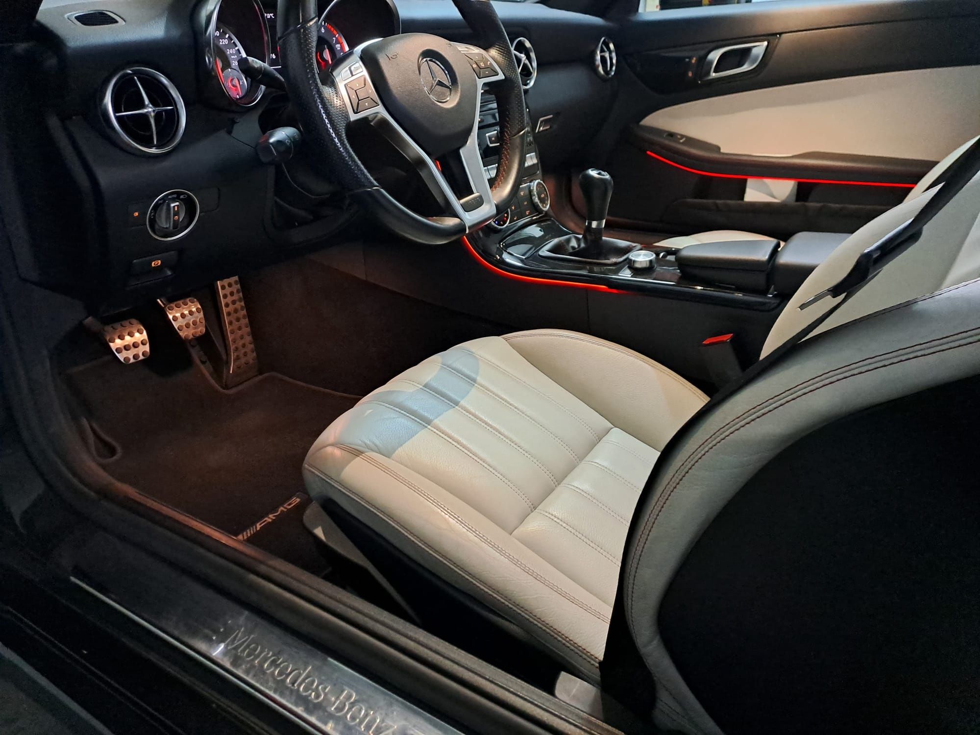 Mercedes-Benz SLK 200 AMG (R172)