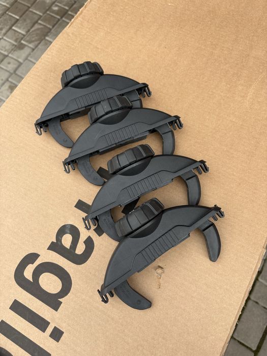 Система фіксації боксу Thule Power Click G3 краби туле