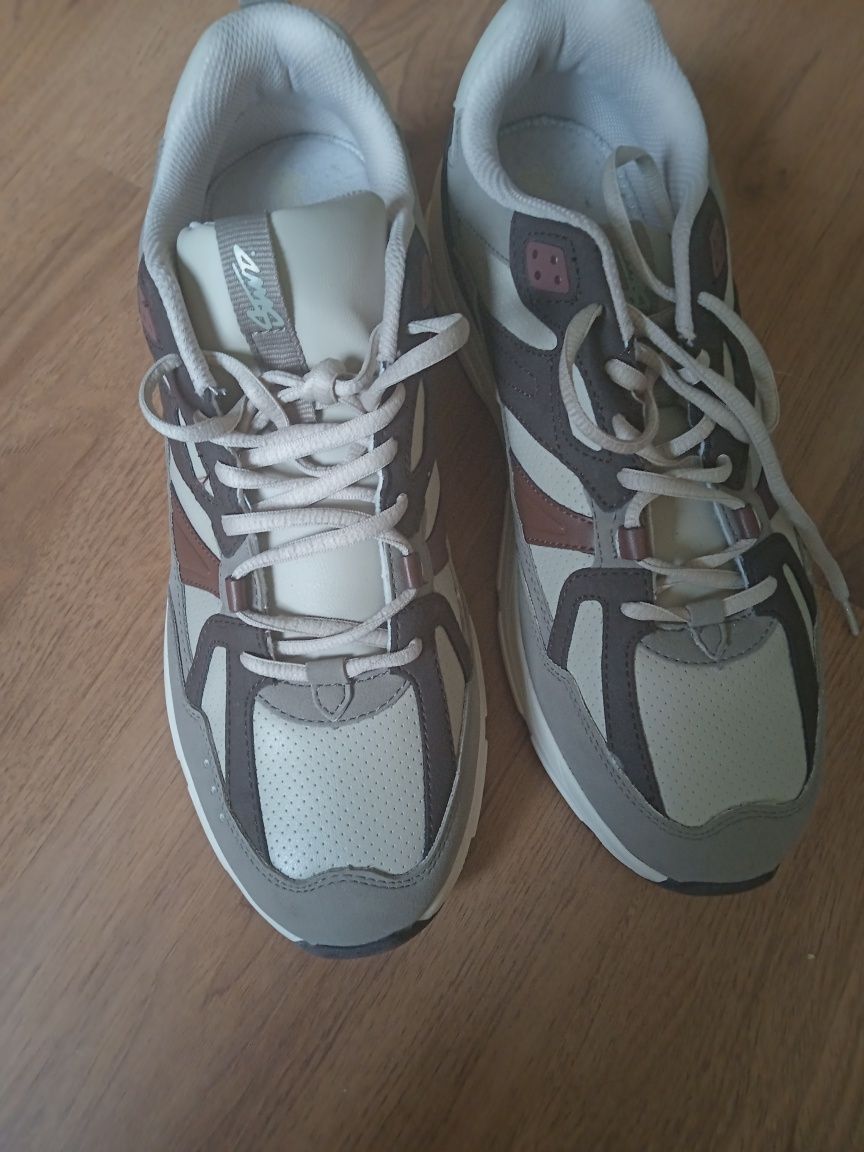 Buty męskie sportowe
