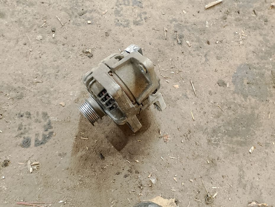 Alternator opel astra h 1.6 Meriva Zafira