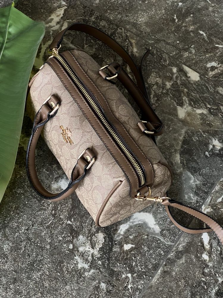 Сумка Coach Mini Rowan Crossbody  In Signature