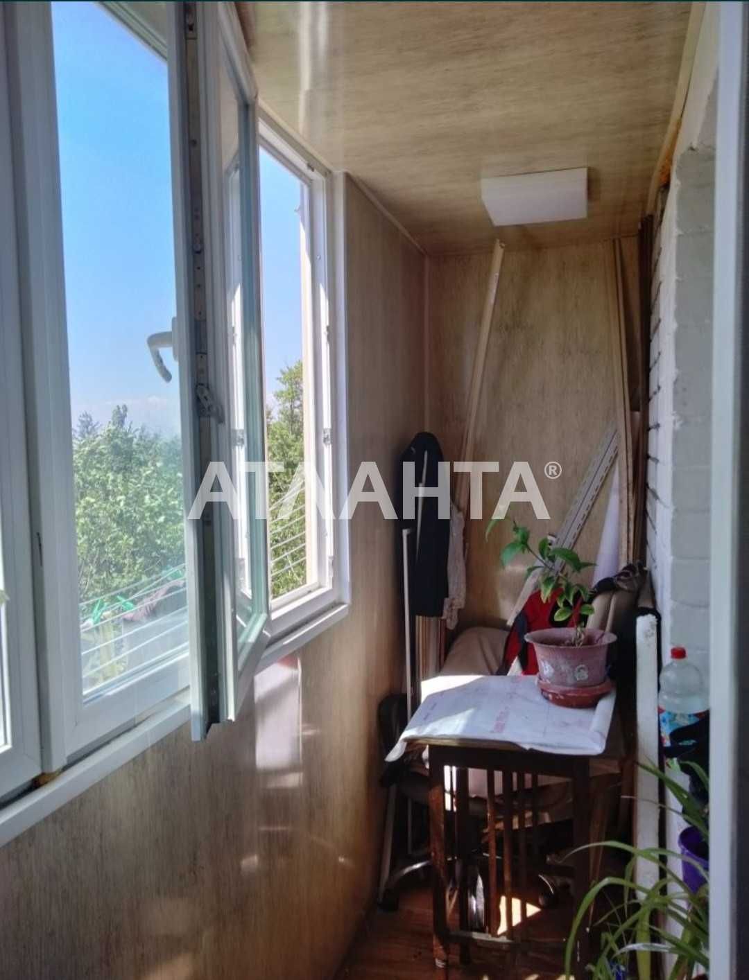 1но комнатная в кирпичном доме на Добровольского.  Жилое состояние