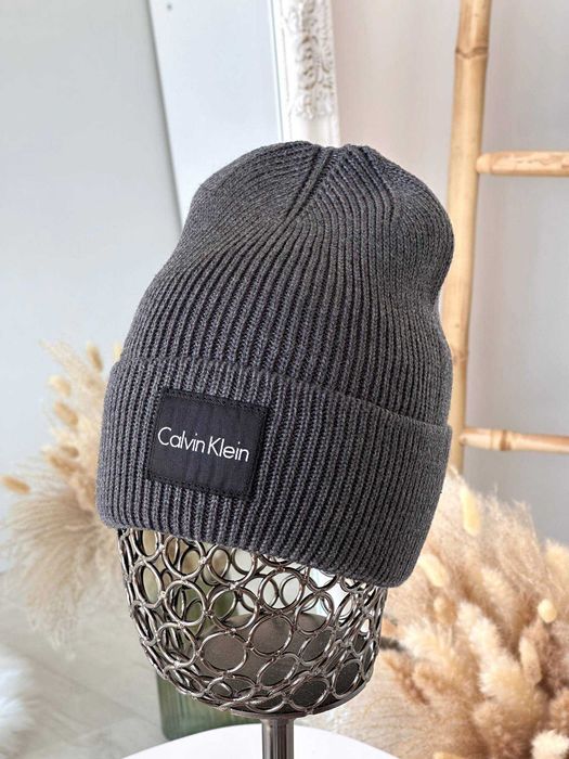 Шапка (Унісекс)
Calvin Klein