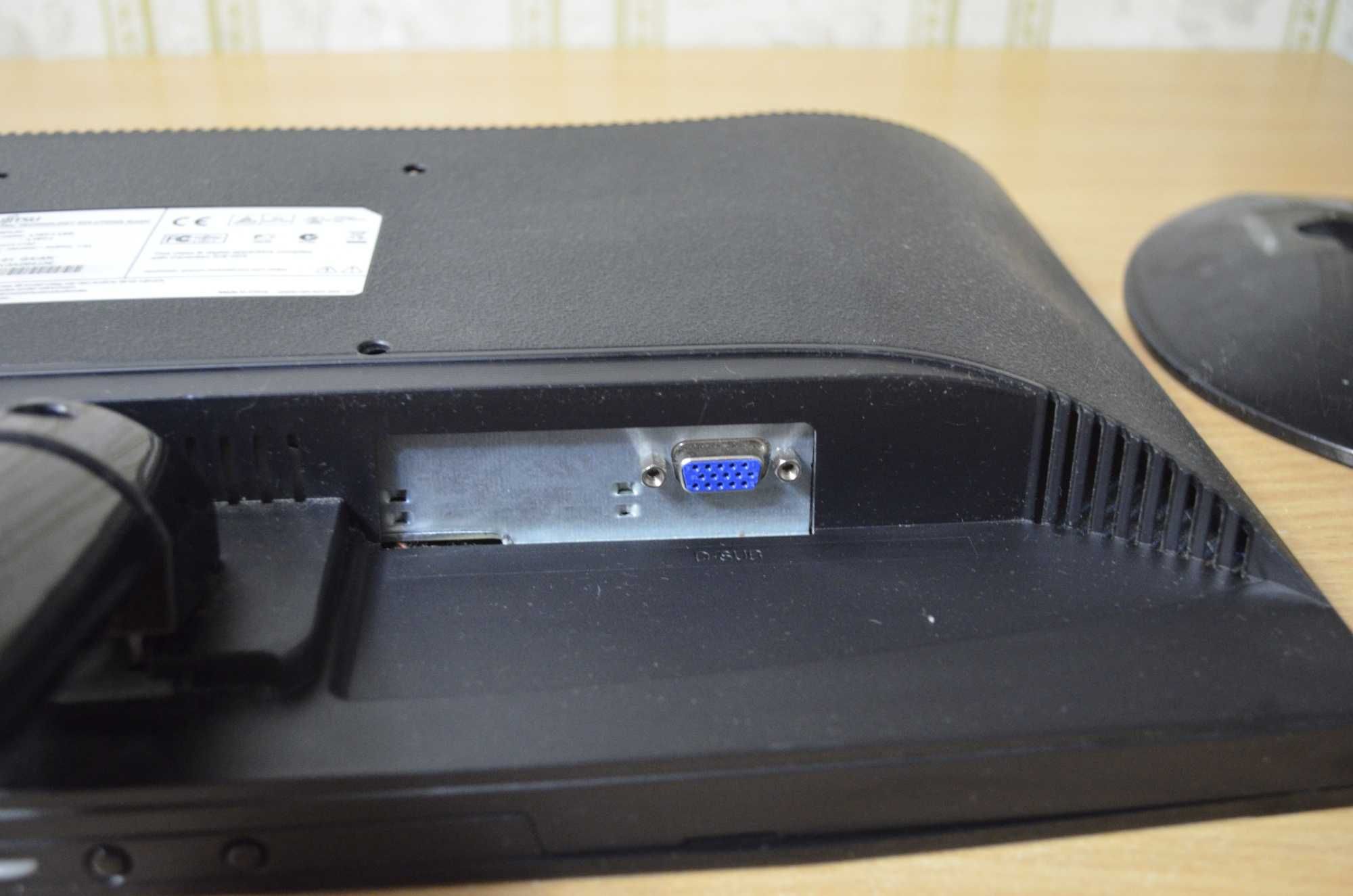 ЖК монитор  Fujitsu LED  L19T-1