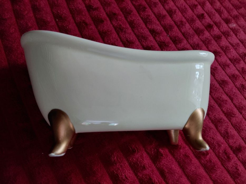 Porcelanowa wanienka dla lalki