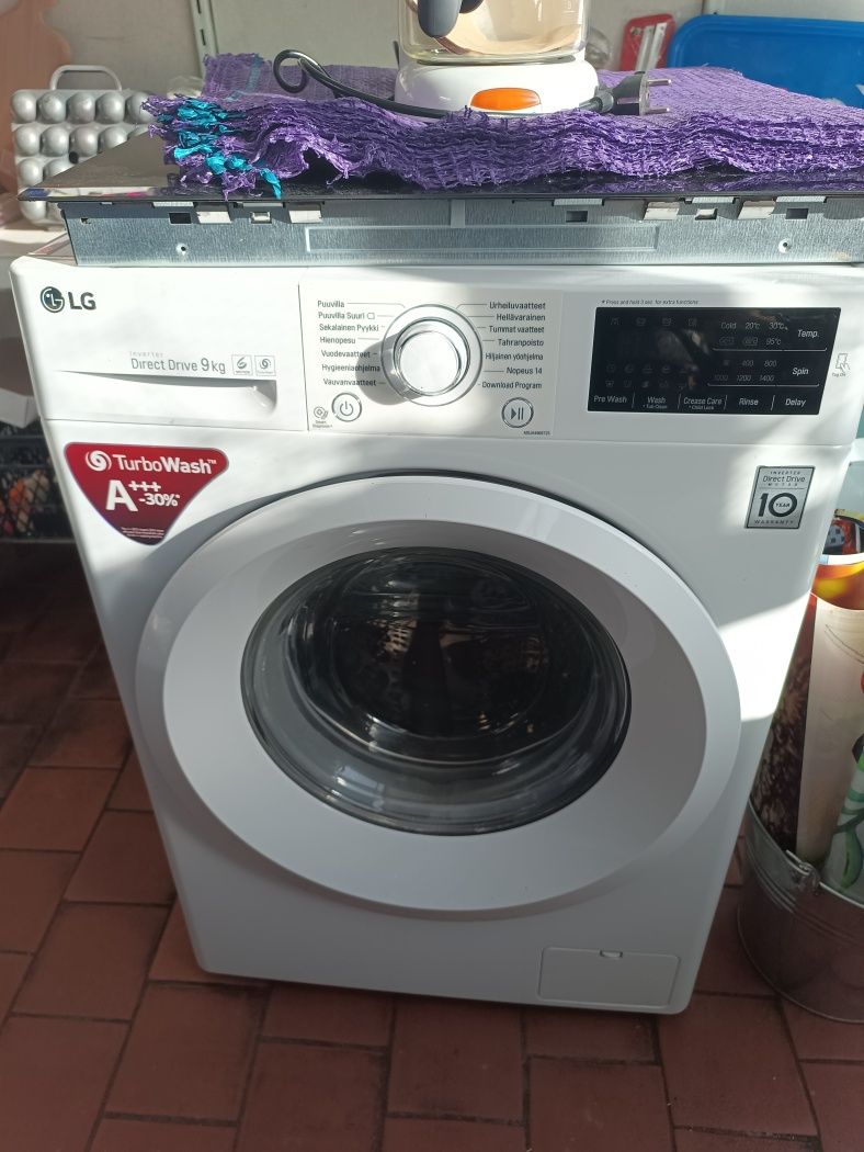 Пральна машина LG 9kg з реверсним мотором