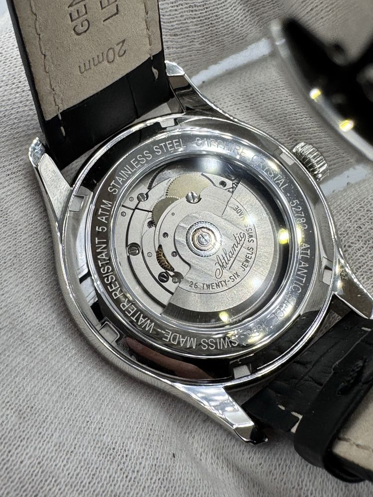 Atlantic Worldmaster Pointer Date Automatic - Swiss Made - 40 mm