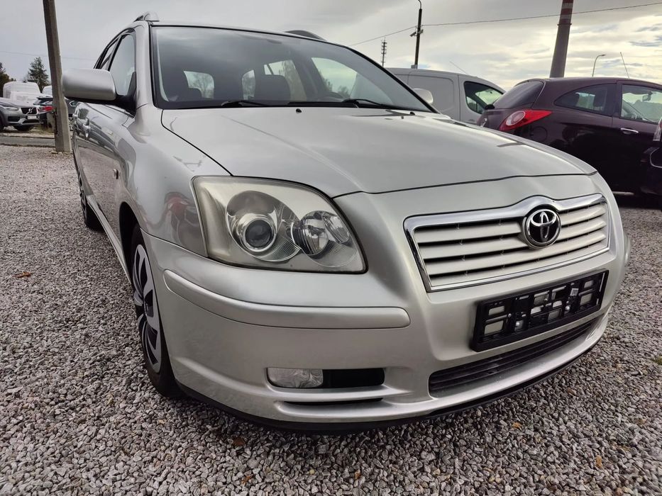 Toyota Avensis 1.8_Klima_Elektryka