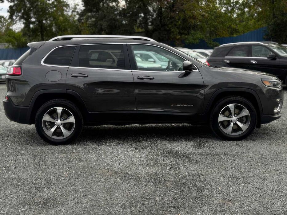 Jeep Cherokee Limited      2019