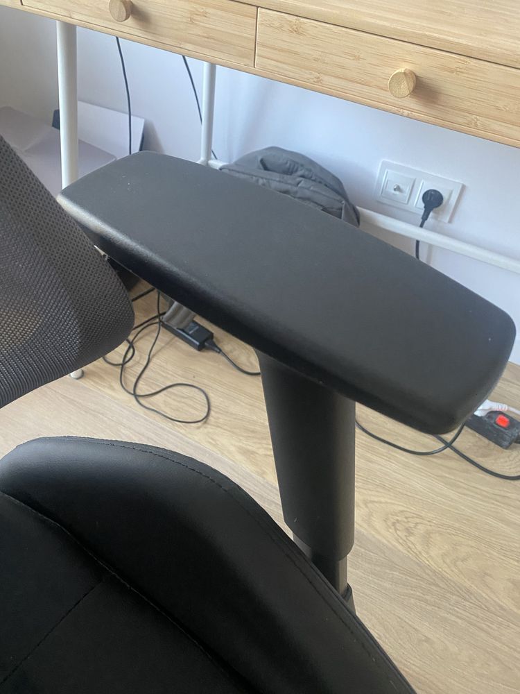 Krzesło biurowe ergonomiczne
