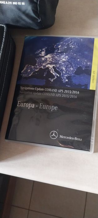 Zestaw Płyta DVD Mercedes Comand APS , książka serwisowa,apteczka