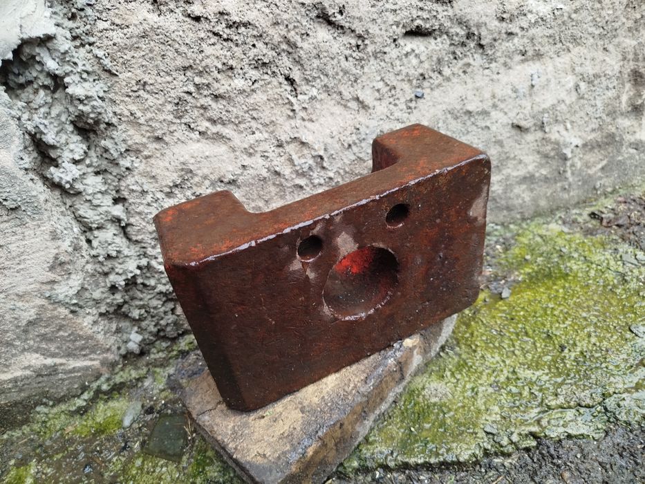 Продам противагу на т 25.