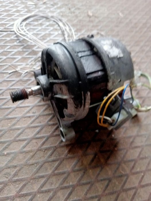 Продам электро двигатель к стиральной машине.