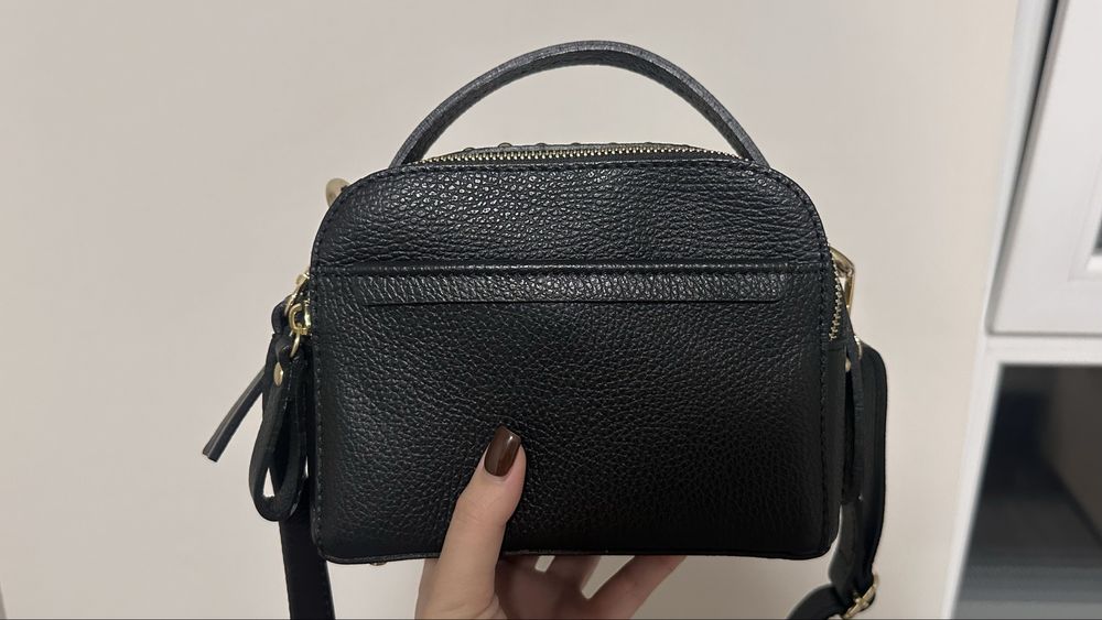 Продам нову жіночу сумку чорного кольору