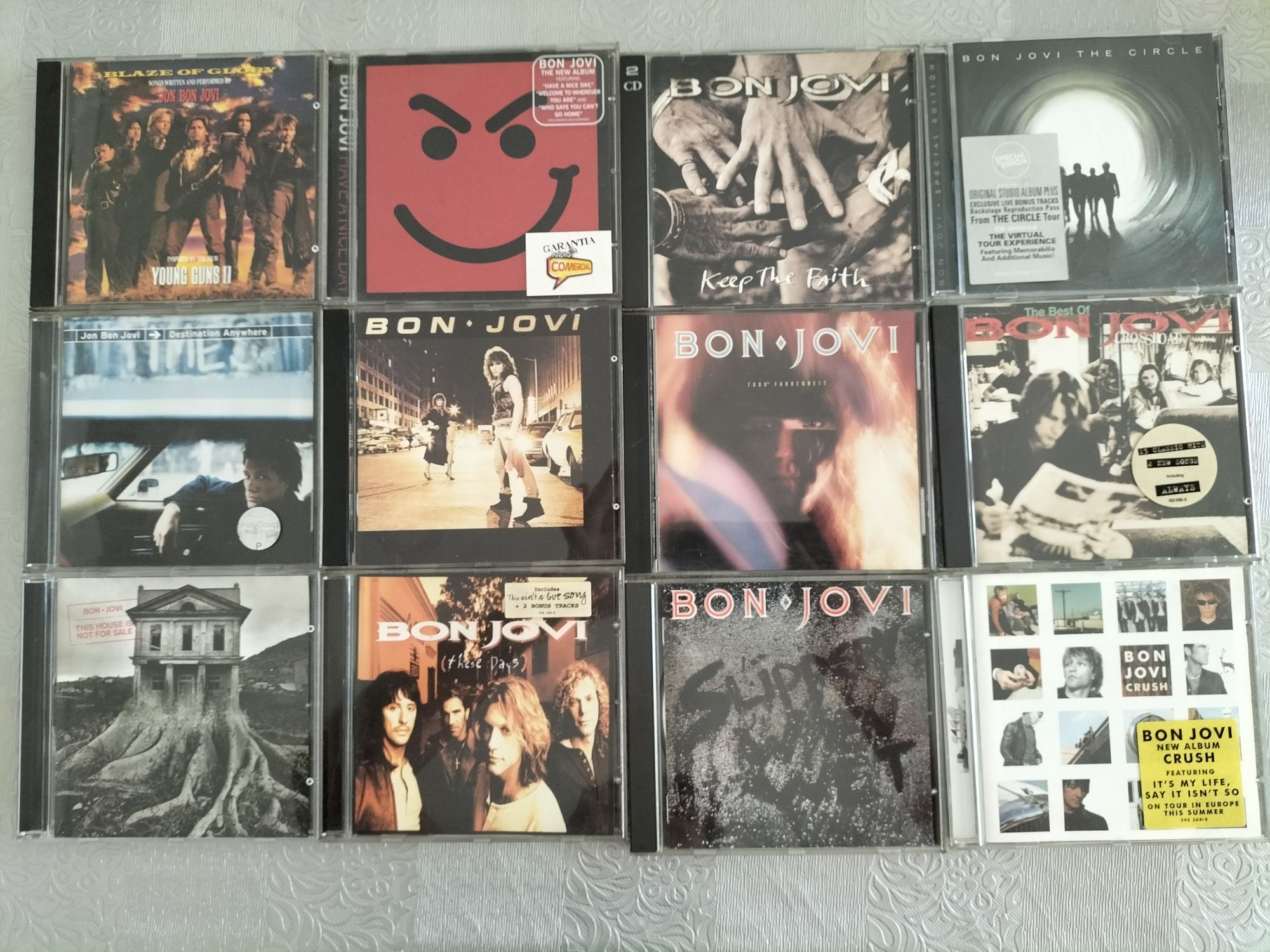 Porta cd's com mais de 50 cd's
